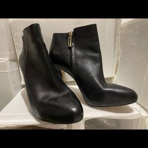 Banana Republic inside zipper